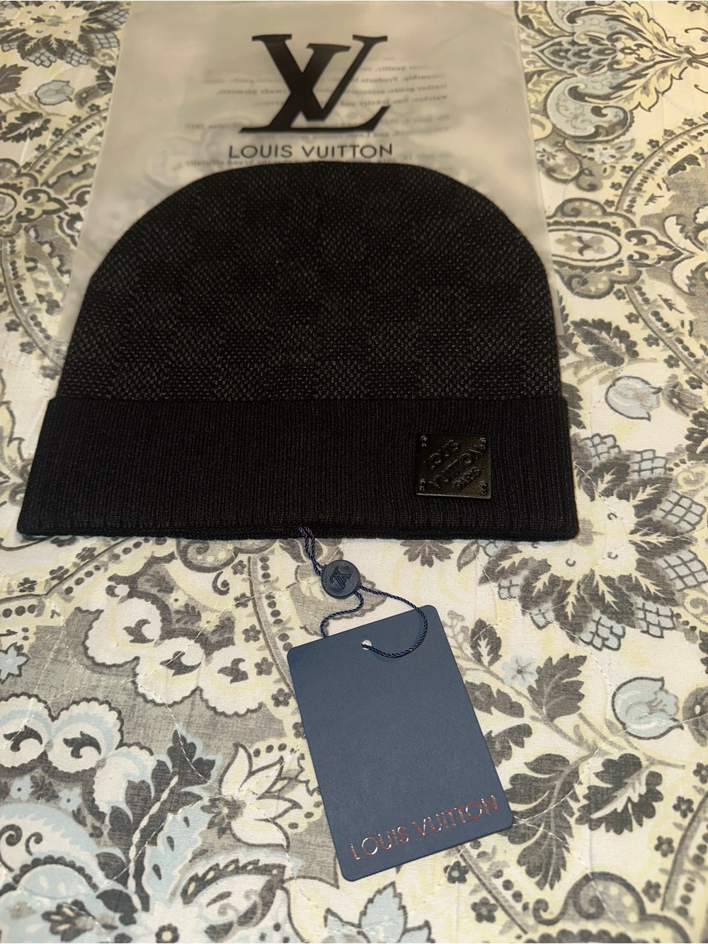 Louis Vuitton Black Ribbed Knit Beanie, NWT - Picture 4 of 8